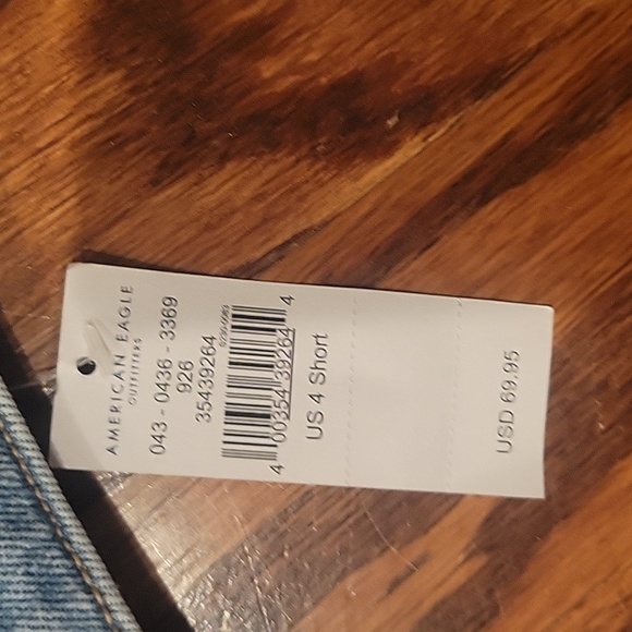 American Eagle NWT Ripped Mom Jeans sz 4 - Picture 4 of 5